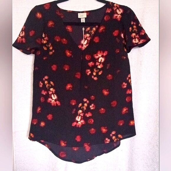 a. new day WOMEN'S TOP - Picture 1 of 5